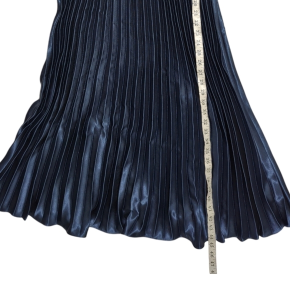 Flaw NWT Dress Forum Pleated Satin Cocktail Dress Size S - Picture 9 of 10